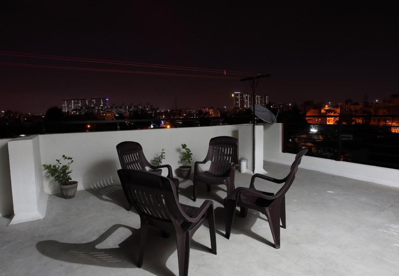 Qualtems Guest House-With Ac Options Bangalore Exterior foto